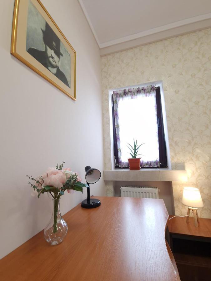 Laroka House Arty And Cosy Studio Universitate Center Bucharest Exterior photo